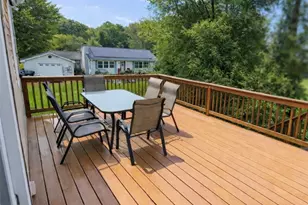60 Madison Ave, Portsmouth, RI 02872 - Photo 9