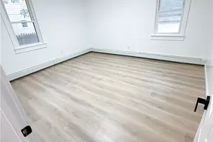 9 Octavia St, Providence, RI 02909 - Photo 7