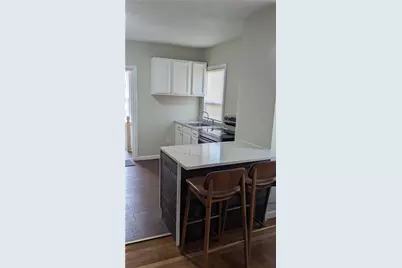 556 Admiral Street, Providence, RI 02908 - Photo 1