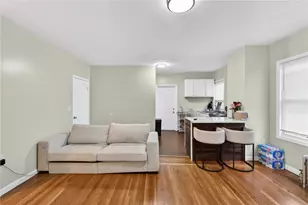 556 Admiral St, Providence, RI 02908 - Photo 5