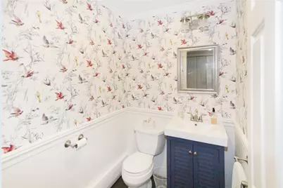 641 Middle Road, Portsmouth, RI 02871 - Photo 19