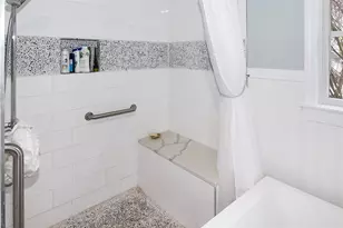 641 Middle Rd, Portsmouth, RI 02871 - Photo 25