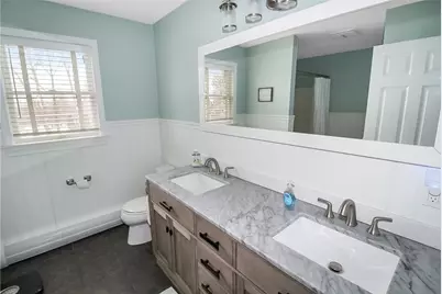 641 Middle Road, Portsmouth, RI 02871 - Photo 17