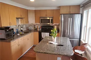 38 Rowe Ave, Warwick, RI 02889 - Photo 5