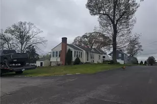 38 Rowe Ave, Warwick, RI 02889 - Photo 3