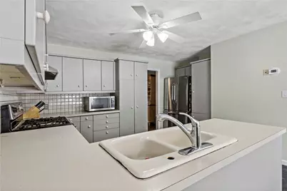 32 Starr Drive W, Narragansett, RI 02882 - Photo 17