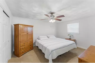 76 Lake Street, Pawtucket, RI 02860 - Photo 9