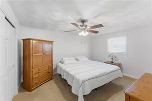 76 Lake St, Pawtucket, RI 02860 - Photo 9