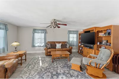 76 Lake Street, Pawtucket, RI 02860 - Photo 5