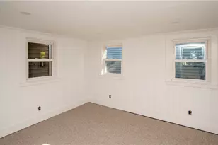 8 Pleasant St, Newport, RI 02840 - Photo 13