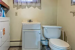 34 Tweed St, Pawtucket, RI 02861 - Photo 21