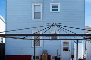 34 Tweed St, Pawtucket, RI 02861 - Photo 5