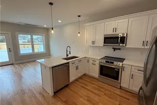 2907 Post Rd, Warwick, RI 02886 - Photo 9