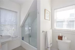 31 Edward St, Newport, RI 02840 - Photo 19