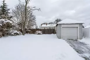 70 Whittier Rd, Pawtucket, RI 02861 - Photo 19
