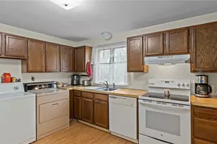 1533 E Main Rd, Portsmouth, RI 02871 - Photo 25