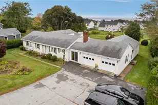 1533 E Main Rd, Portsmouth, RI 02871 - Photo 1