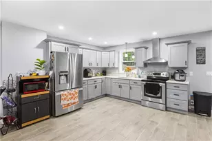 872 Branch Ave, Providence, RI 02904 - Photo 7