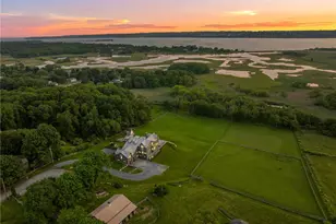 82 Nonquit Ln, Tiverton, RI 02878 - Photo 47