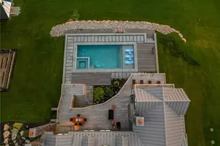 82 Nonquit Ln, Tiverton, RI 02878 - Photo 9