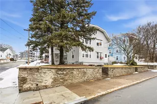 372 Cumberland Hill Rd, Woonsocket, RI 02895 - Photo 3