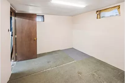 372 Cumberland Hill Road, Woonsocket, RI 02895 - Photo 31