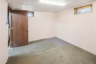 372 Cumberland Hill Rd, Woonsocket, RI 02895 - Photo 31