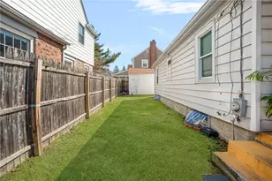 425 Park Ave, Cranston, RI 02910 - Photo 23