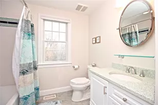 190 Coggeshall Ave, Newport, RI 02840 - Photo 25