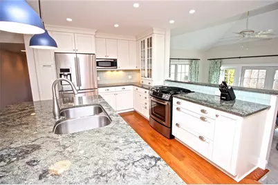 190 Coggeshall Avenue, Newport, RI 02840 - Photo 13