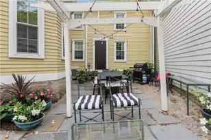 17 Old Beach Rd, Newport, RI 02840 - Photo 35