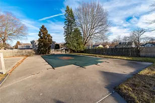 1020 Warwick Ave, Warwick, RI 02888 - Photo 11