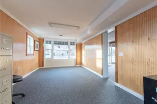 1020 Warwick Ave, Warwick, RI 02888 - Photo 15