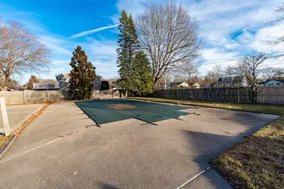 1020 Warwick Avenue, Warwick, RI 02888 - Photo 11