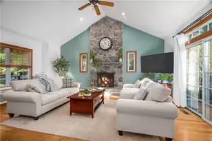 15 Leonard Dr, North Smithfield, RI 02896 - Photo 3