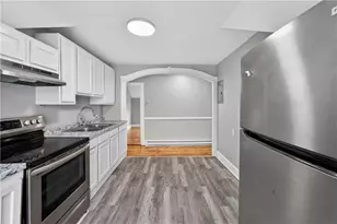 1354 Cranston St, Cranston, RI 02920 - Photo 17