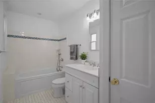 6 Conway Dr, Barrington, RI 02806 - Photo 9