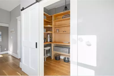 131 Eustis Avenue, Newport, RI 02840 - Photo 5