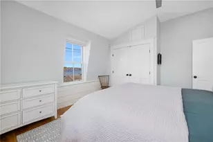 131 Eustis Ave, Newport, RI 02840 - Photo 29