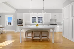 131 Eustis Ave, Newport, RI 02840 - Photo 7