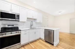 54 Sutton St, Providence, RI 02903 - Photo 9