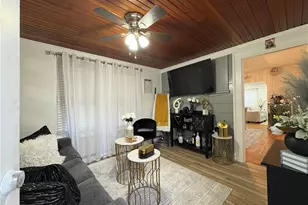 10 Spooner St, Providence, RI 02907 - Photo 15