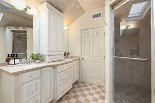 22 Miles Ave, Providence, RI 02906 - Photo 25