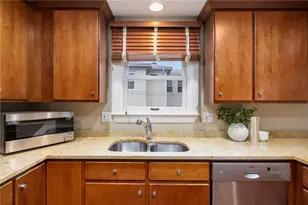 22 Miles Ave, Providence, RI 02906 - Photo 5