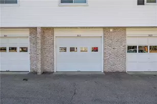 302 Chatham Cir, Warwick, RI 02886 - Photo 27