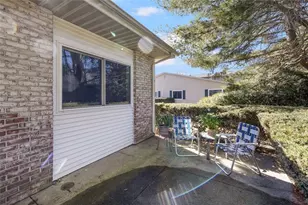 302 Chatham Cir, Warwick, RI 02886 - Photo 25