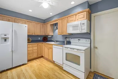 302 Chatham Circle, Warwick, RI 02886 - Photo 11