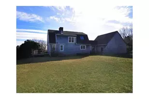 26 Peggy Ln, Portsmouth, RI 02871 - Photo 13