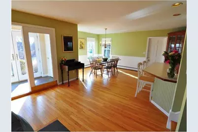 26 Peggy Lane, Portsmouth, RI 02871 - Photo 5