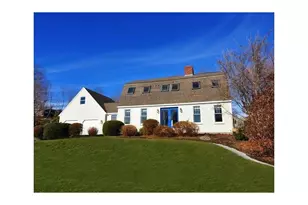 26 Peggy Ln, Portsmouth, RI 02871 - Photo 1